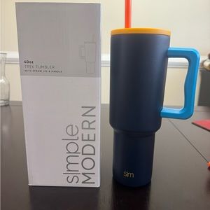 NWT Simple Modern Trek 40oz Tumbler with Handle and Straws Lid, Nauti-Coll Mix.